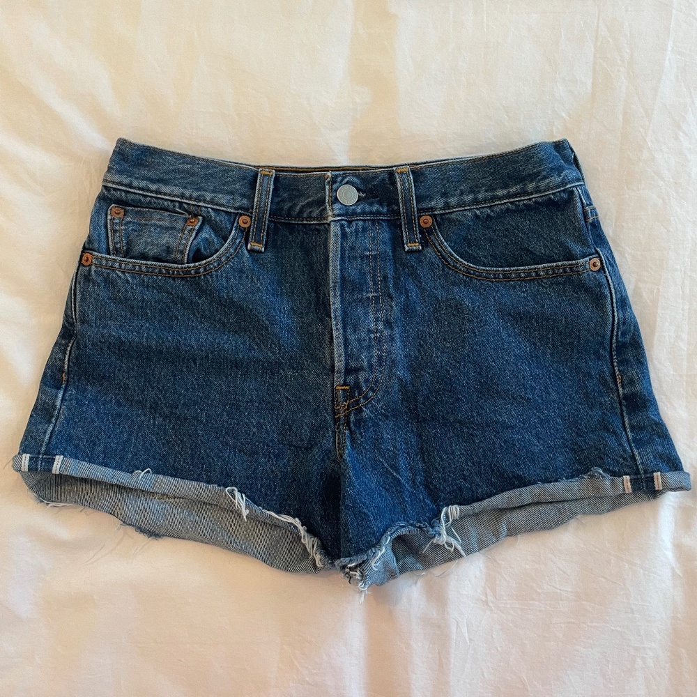 LEVI'S BLUE JEAN SHORTS